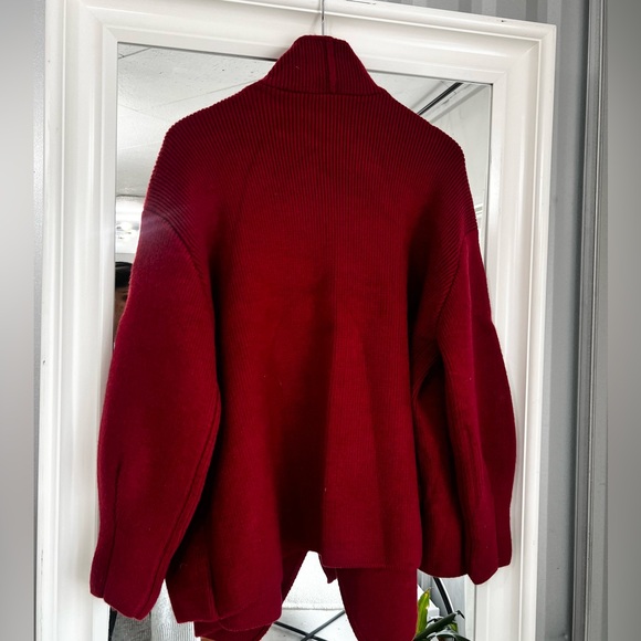 PRIV red cardigan - Picture 3 of 3